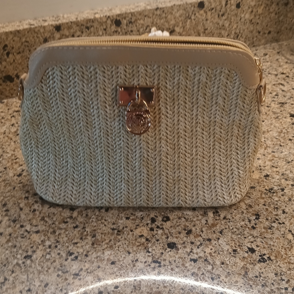 Straw and Vegan Leather Trim Boho Crossbody - Picture 4 of 7